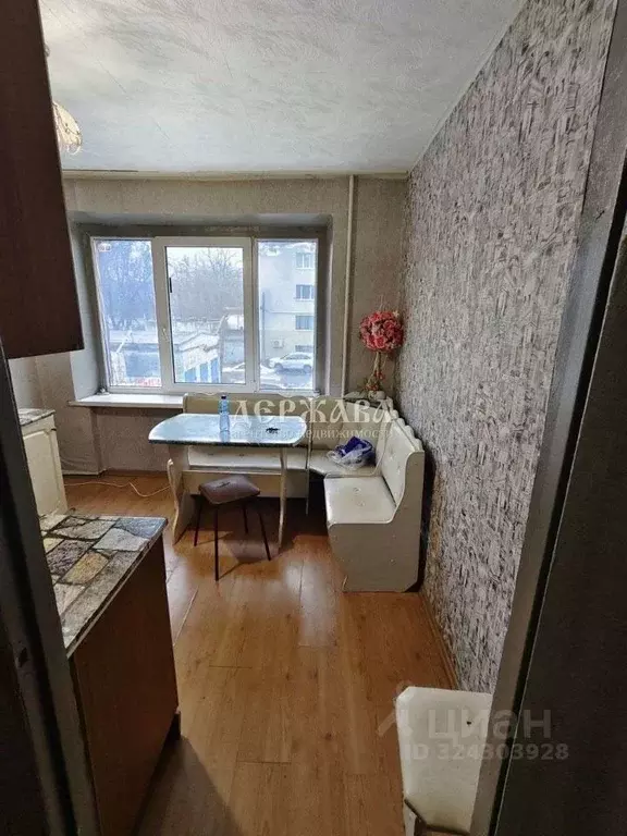 1-к кв. Белгородская область, Старый Оскол Интернациональный мкр, 14 ... - Фото 2