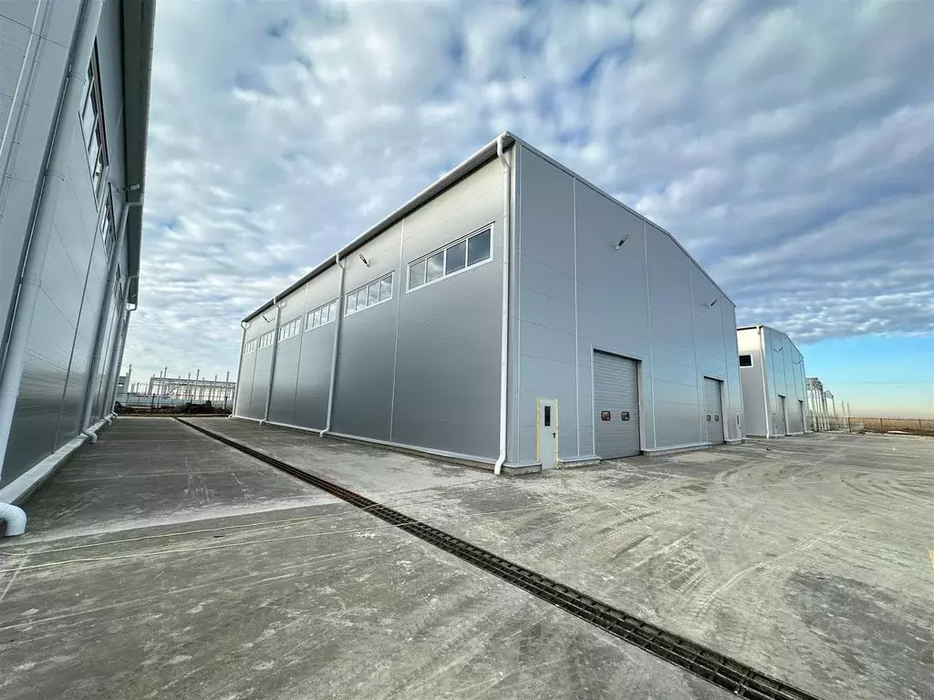 Склад в Адыгея, Тахтамукайский район, Старобжегокайское с/пос, Новая ... - Фото 1