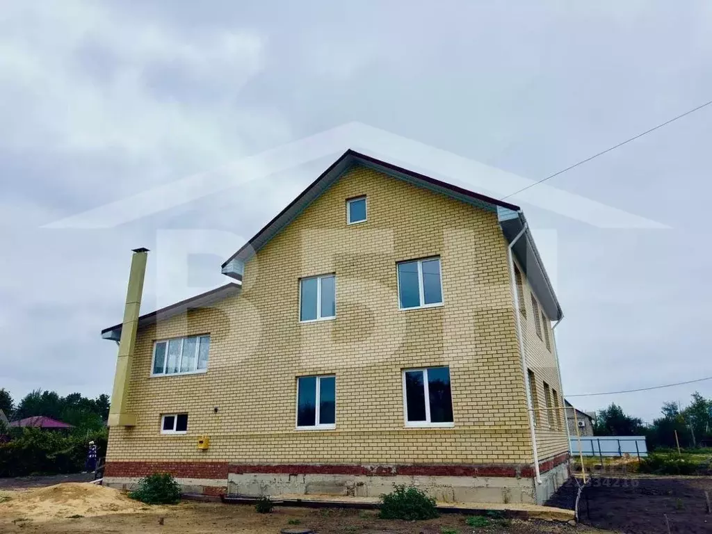 Дом в Воронежская область, Хохольский район, Петинское с/пос, с. Устье ... - Фото 1