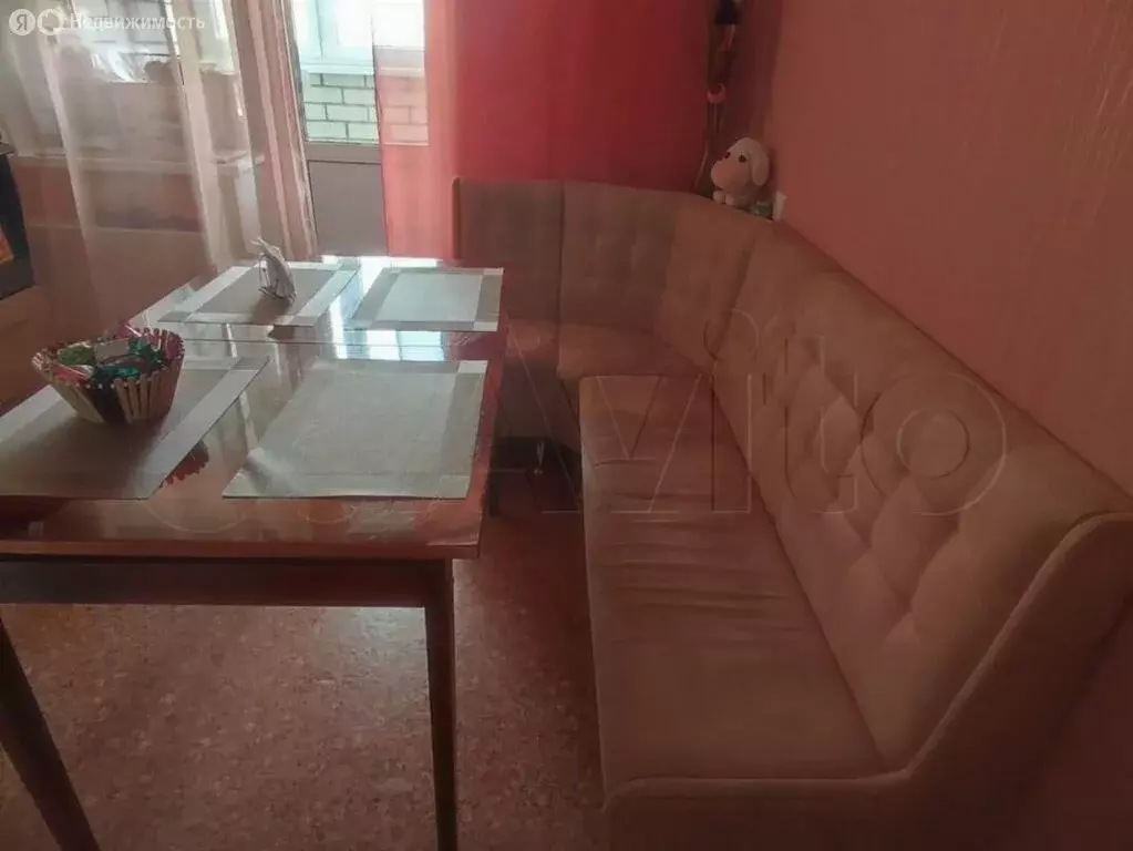 2-комнатная квартира: Губкин, Севастопольская улица, 107 (59.6 м) - Фото 1