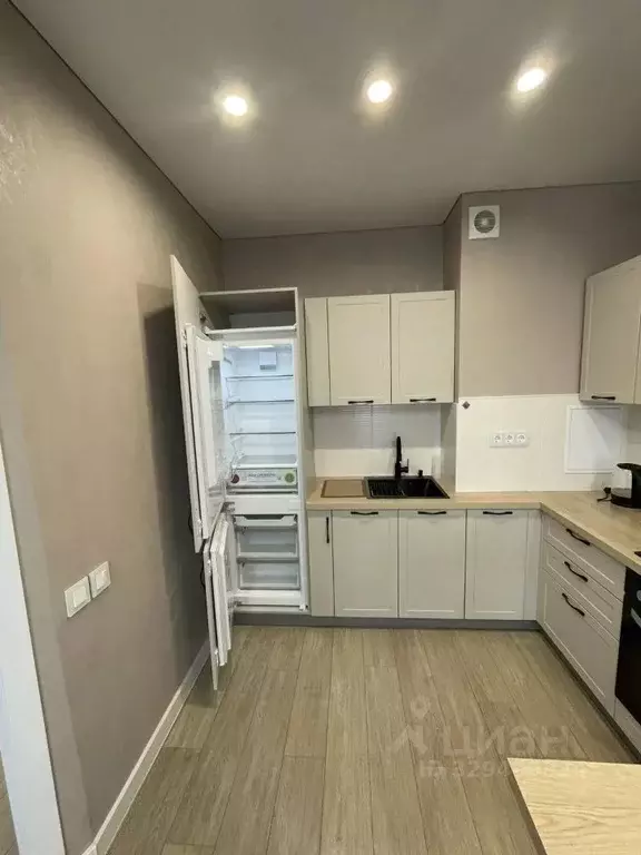 2-к кв. Псковская область, Псков ул. Юности, 22 (37.0 м) - Фото 2