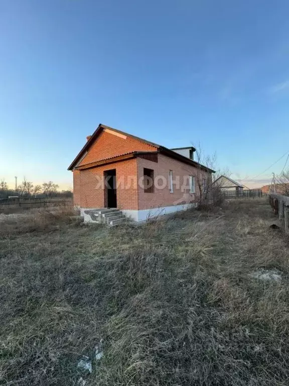 Дом в Хакасия, Алтайский район, с. Белый Яр ул. Аткниных (85 м) - Фото 1