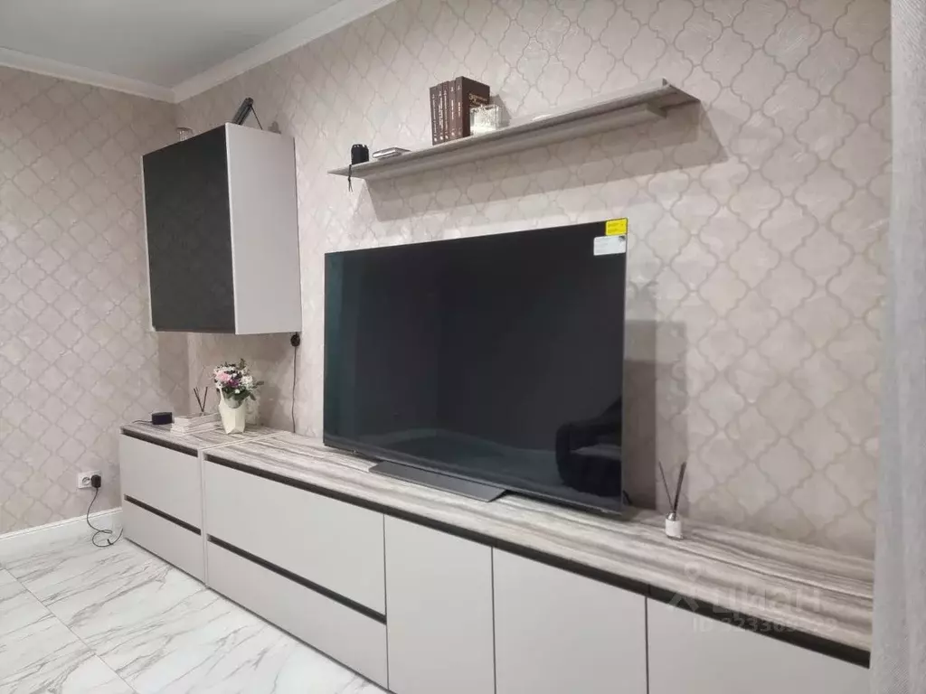 2-к кв. Хакасия, Абакан ул. Стофато, 16А (70.0 м) - Фото 1