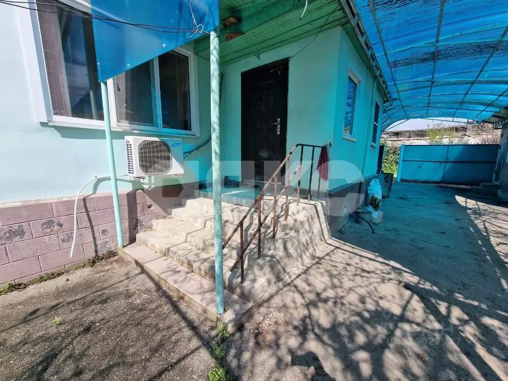 Дом в Краснодарский край, Лабинск Элеваторная ул., 1А (71 м) - Фото 0