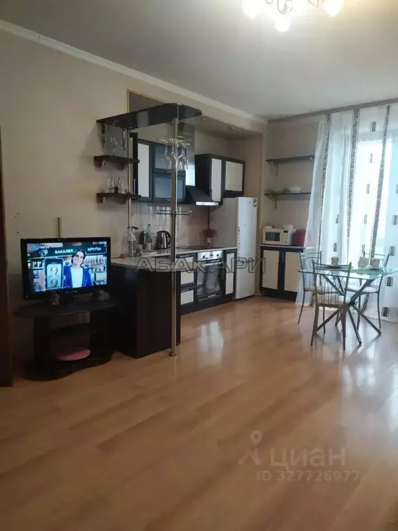 3-к кв. Красноярский край, Красноярск ул. Молокова, 1к3 (81.0 м) - Фото 2