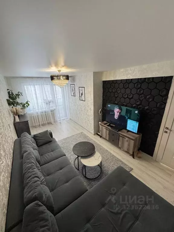 3-к кв. Омская область, Омск ул. 50 лет ВЛКСМ, 4Б (63.0 м) - Фото 1