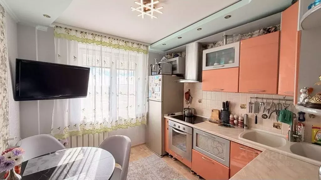 3-к кв. Омская область, Омск ул. Кирова, 20 (66.2 м) - Фото 1