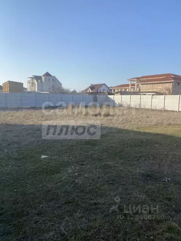 Участок в Крым, Сакский район, Молочненское с/пос, с. Витино ул. ... - Фото 1