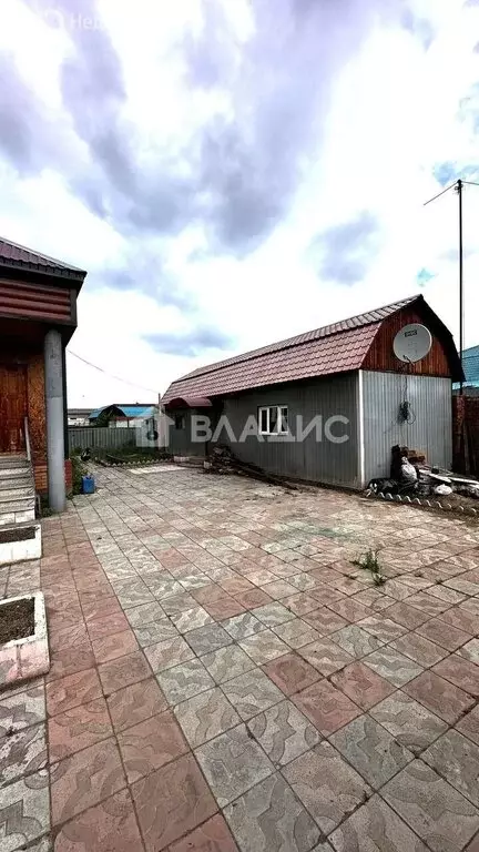 Дом в село Нижний Саянтуй, Солнечная улица, 4 (172 м) - Фото 1