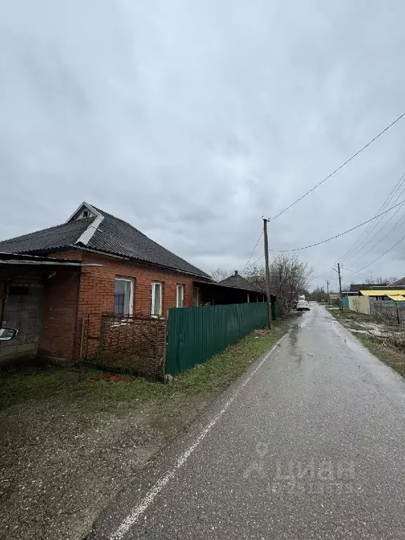 Дом в Адыгея, Тахтамукайский район, Энем пгт ул. Яковлева, 24 (73 м) - Фото 1