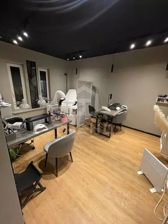 Помещение свободного назначения в Санкт-Петербург просп. Королева, ... - Фото 1