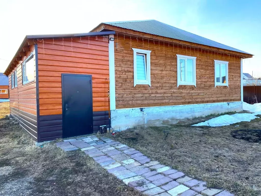 Дом в Башкортостан, Иглинский сельсовет, с. Иглино ул. Уфимская (93 м) - Фото 0