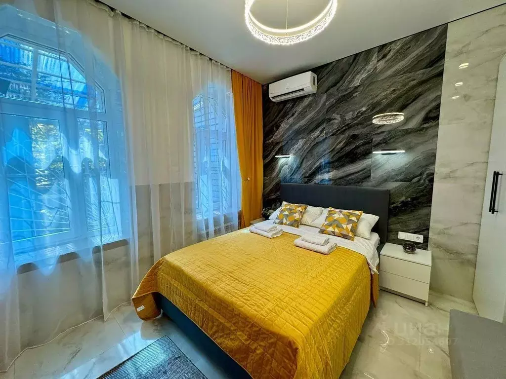 Дом в Краснодарский край, Сочи Центральный мкр, ул. Кубанская, 19 (42 ... - Фото 1