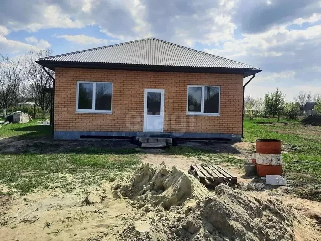 Дом в Белгородская область, Старооскольский городской округ, с. Озерки ... - Фото 1