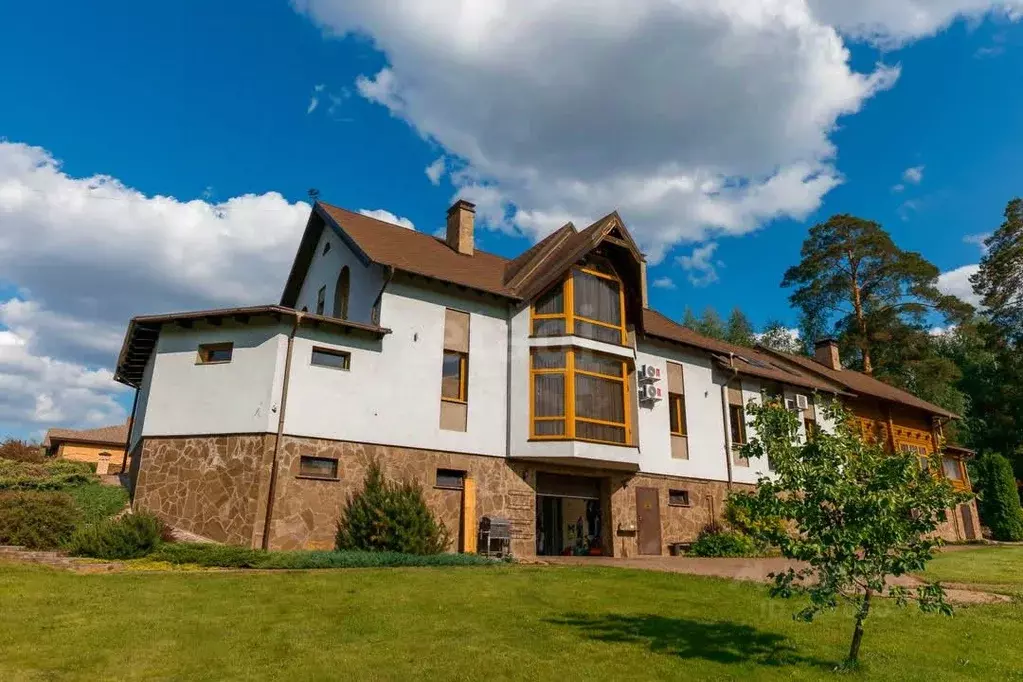 Дом в Удмуртия, Ижевск ул. Новопарниковская, 12 (500 м) - Фото 1