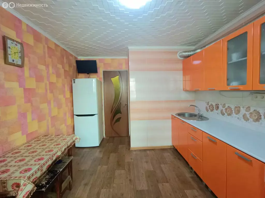 2-комнатная квартира: Шахты, улица Хабарова, 12 (56 м) - Фото 0