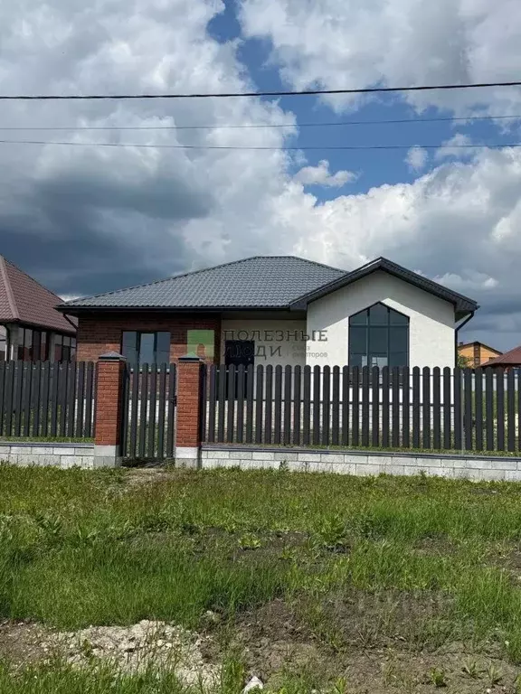 Дом в Белгородская область, Белгородский район, Дубовское с/пос, с. ... - Фото 1