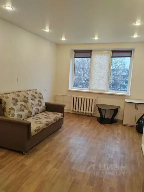 1-к кв. Ленинградская область, Тихвин 5-й мкр, 10 (33.0 м) - Фото 2