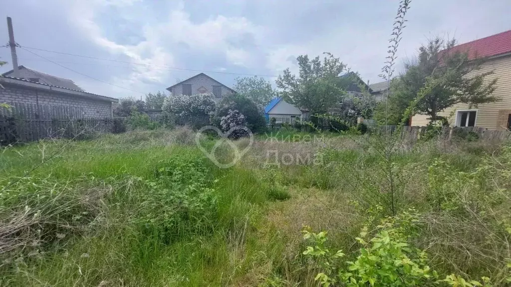 Участок в Волгоградская область, Волжский Латекс СНТ, ул. 29-я, 500 ... - Фото 1