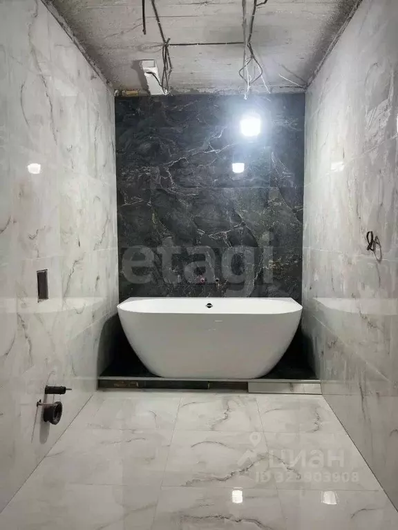 2-к кв. Северная Осетия, Владикавказ ул. Курсантов-Кировцев, 4А (68.0 ... - Фото 2