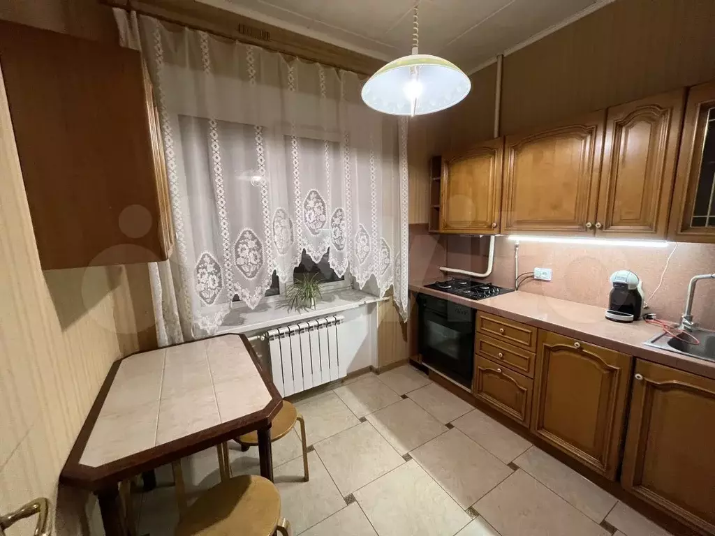 2-к. квартира, 60 м, 2/8 эт. - Фото 1