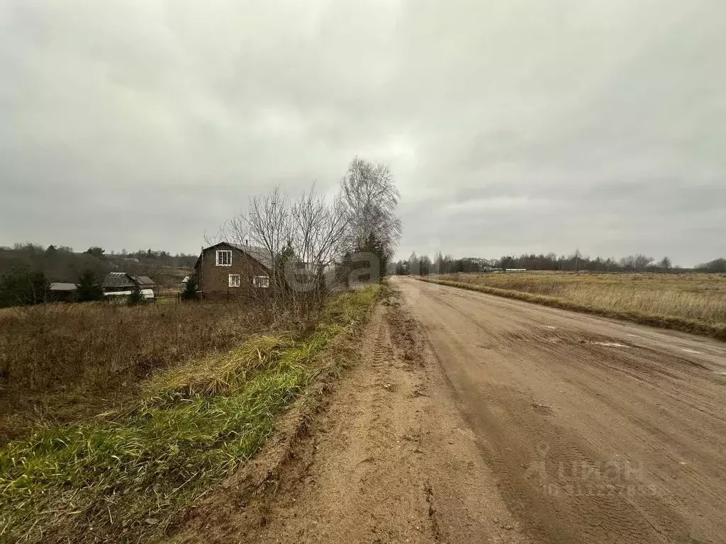 Участок в Тверская область, Кимрский муниципальный округ, д. Мерлино ... - Фото 1