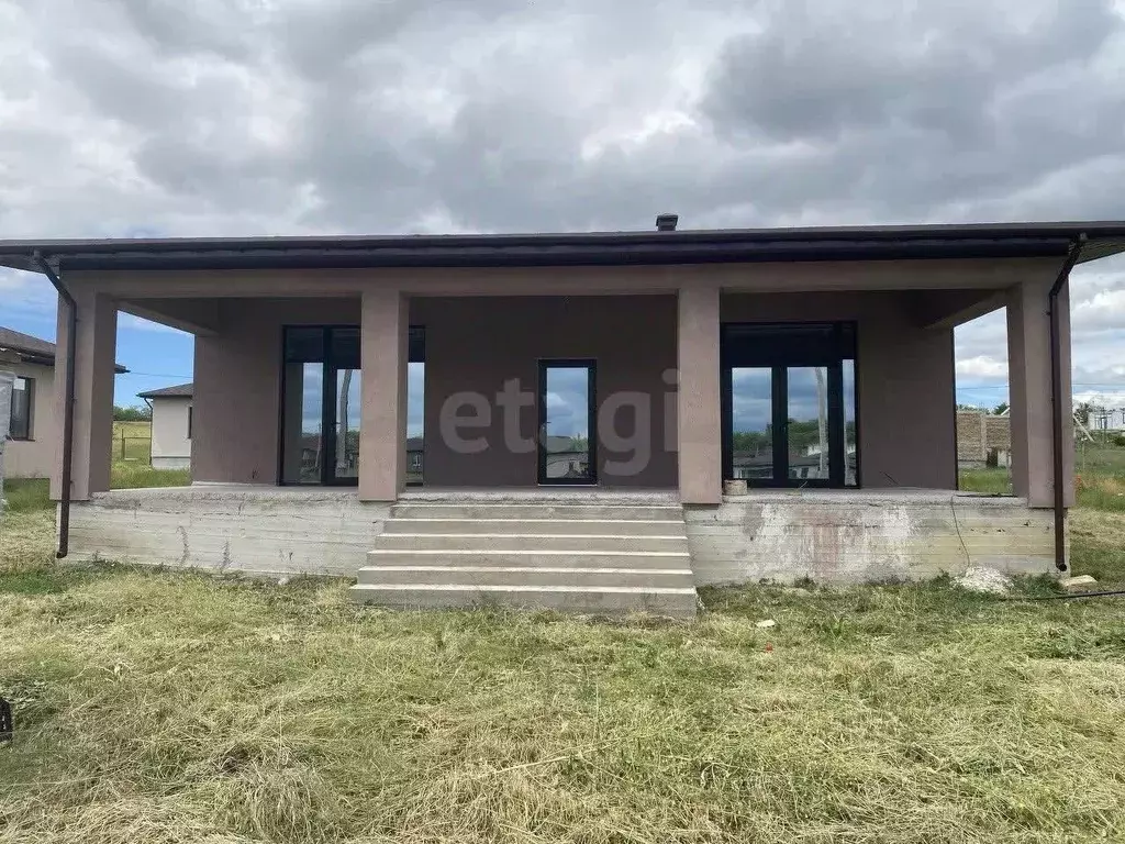 Дом в Крым, Симферопольский район, с. Мирное ул. Угловая, 64 (183 м) - Фото 0
