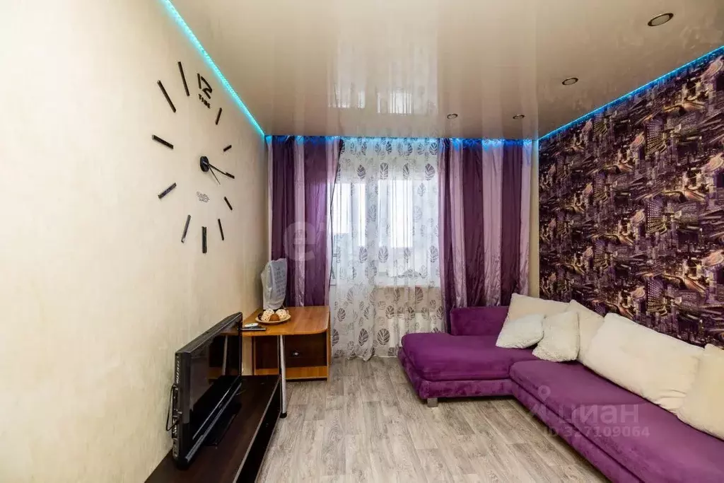 Студия Ханты-Мансийский АО, Сургут ул. Семена Билецкого, 2 (28.2 м) - Фото 1