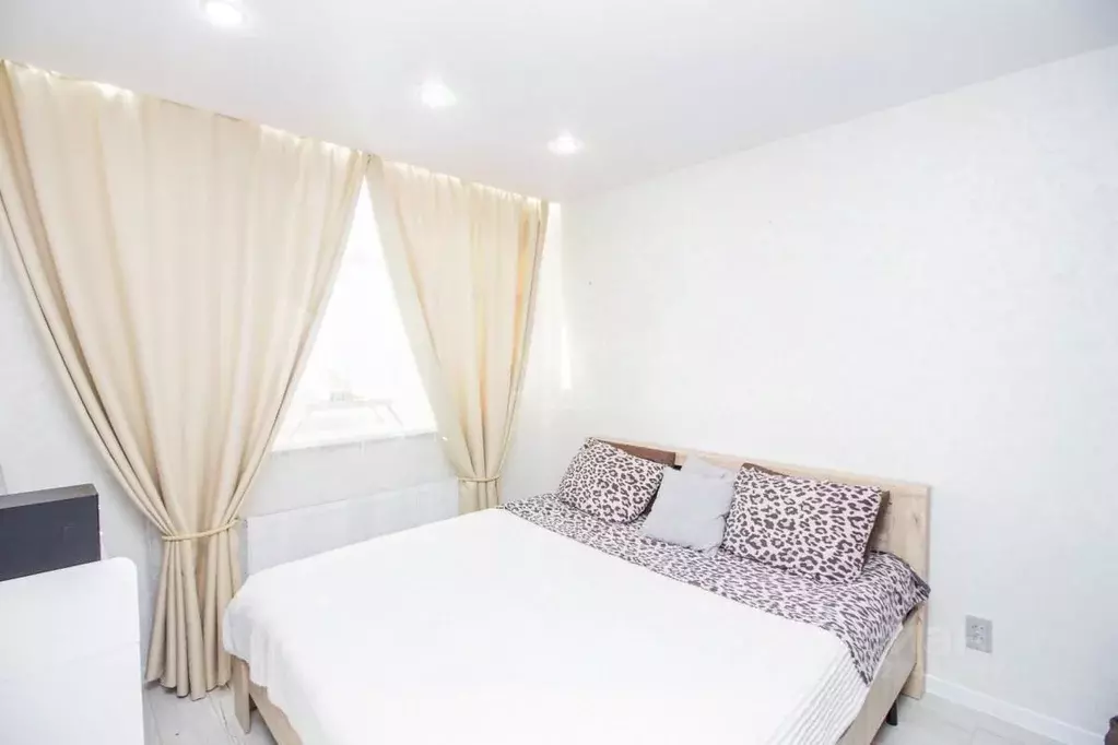 3-к кв. Тюменская область, Тюмень ул. Первооткрывателей, 10 (56.6 м) - Фото 1