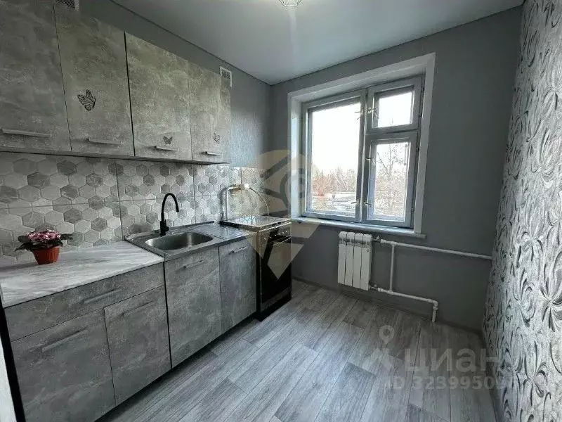 2-к кв. Белгородская область, Старый Оскол Интернациональный мкр, 42 ... - Фото 2