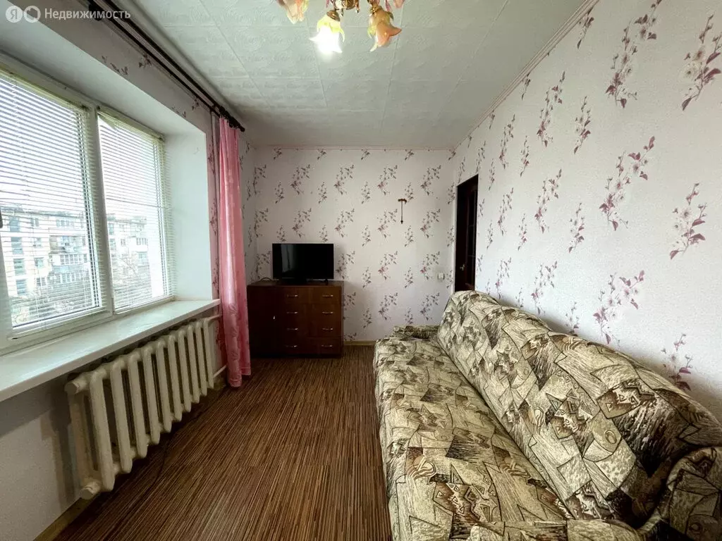 3-комнатная квартира: Евпатория, улица Крупской, 56 (49.9 м) - Фото 2