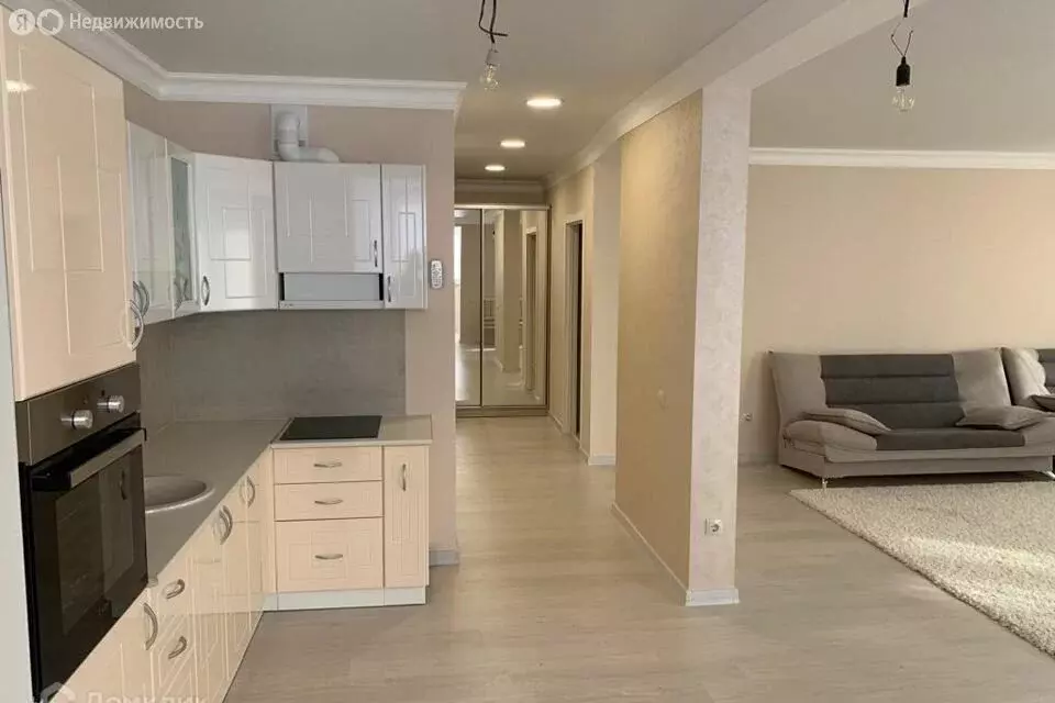2-комнатная квартира: Краснодар, улица Цезаря Куникова, 24к2 (75 м) - Фото 1