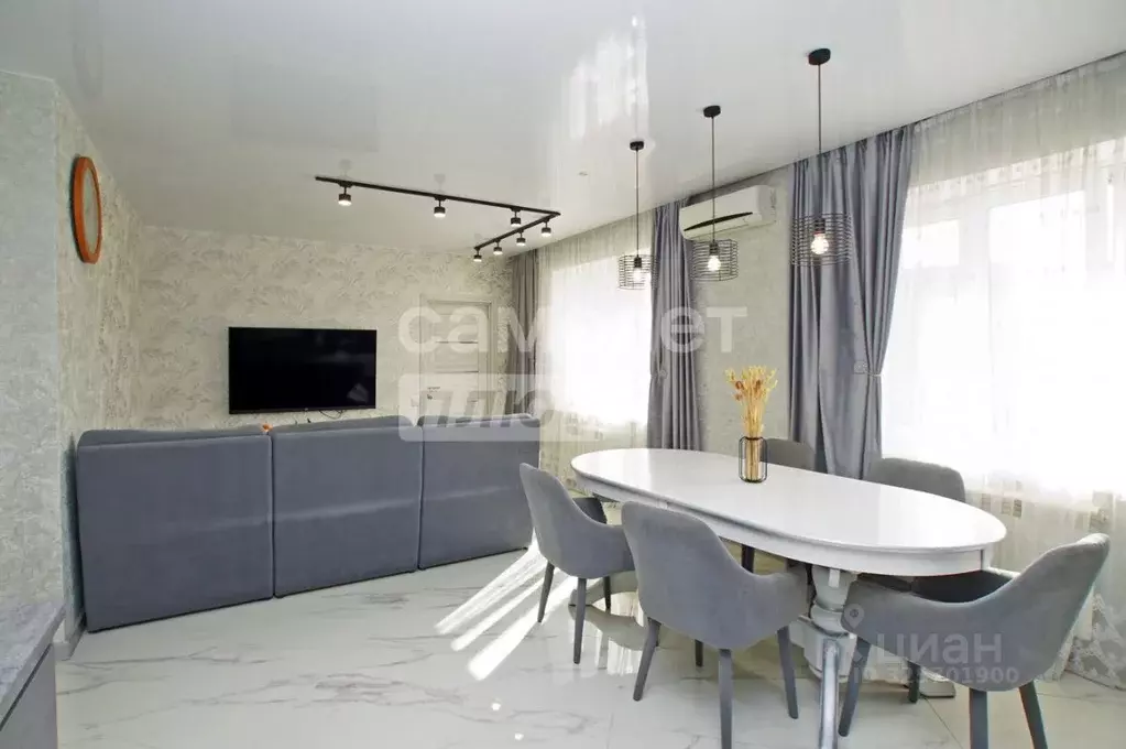 4-к кв. Омская область, Омск просп. Комарова, 16 (110.0 м) - Фото 1