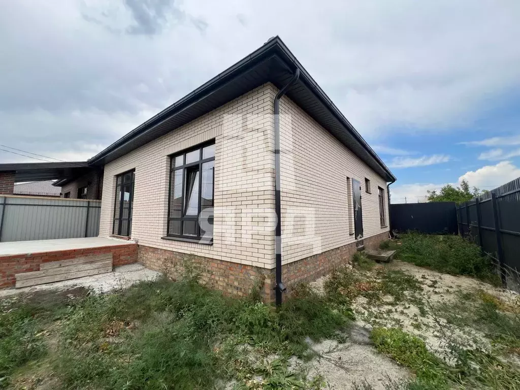 Дом в Ростовская область, Таганрог ул. Рябиновая, 17Б (100 м) - Фото 0