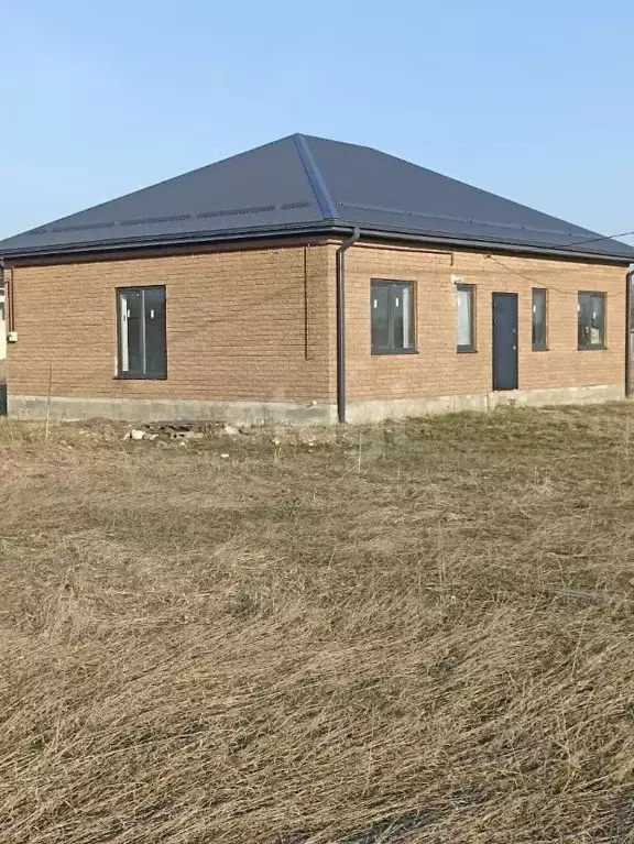 Дом в Адыгея, Майкоп городской округ, пос. Родниковый ул. Молодежная ... - Фото 0