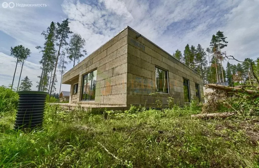 Дом в Выборгский район, городской посёлок Рощино (180 м) - Фото 1