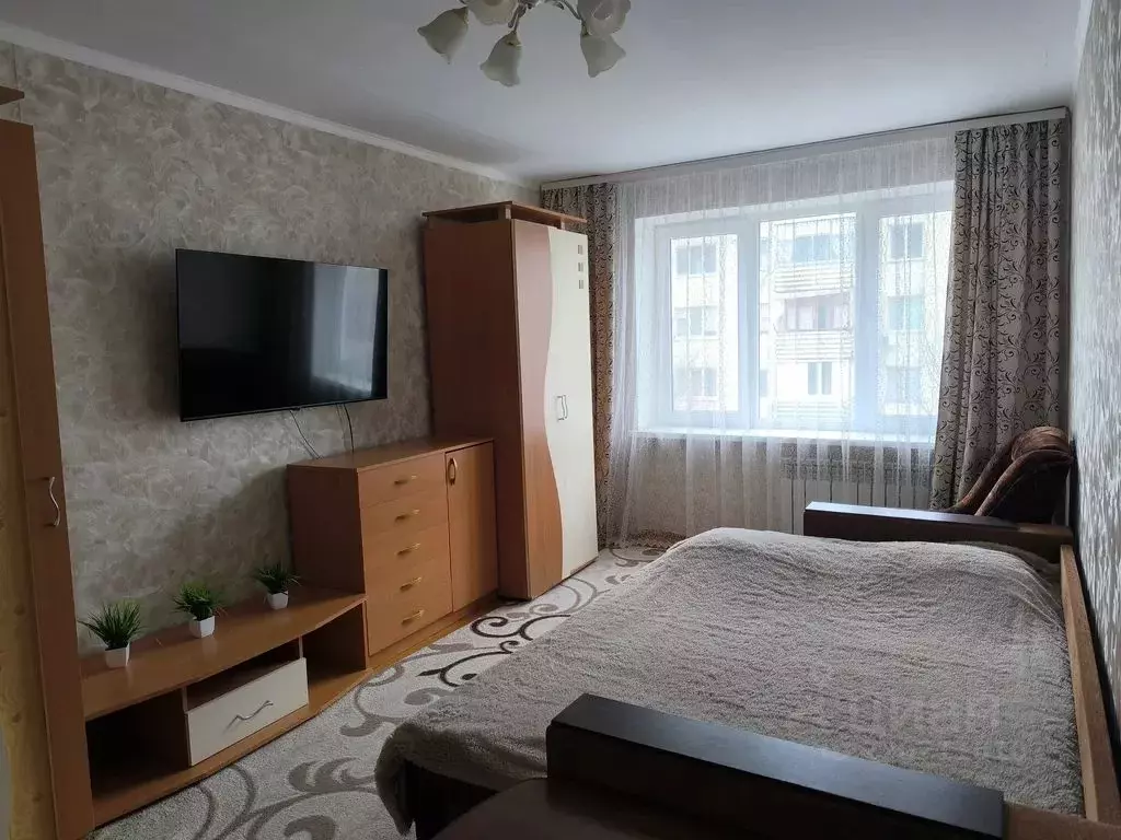 2-к кв. Крым, Евпатория ул. Имени 60-летия Октября, 15 (56.0 м) - Фото 1