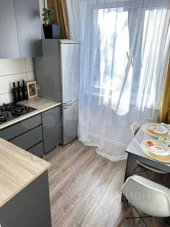 3-к кв. Оренбургская область, Орск Новый город мкр, ул. Комарова, 4 ... - Фото 0