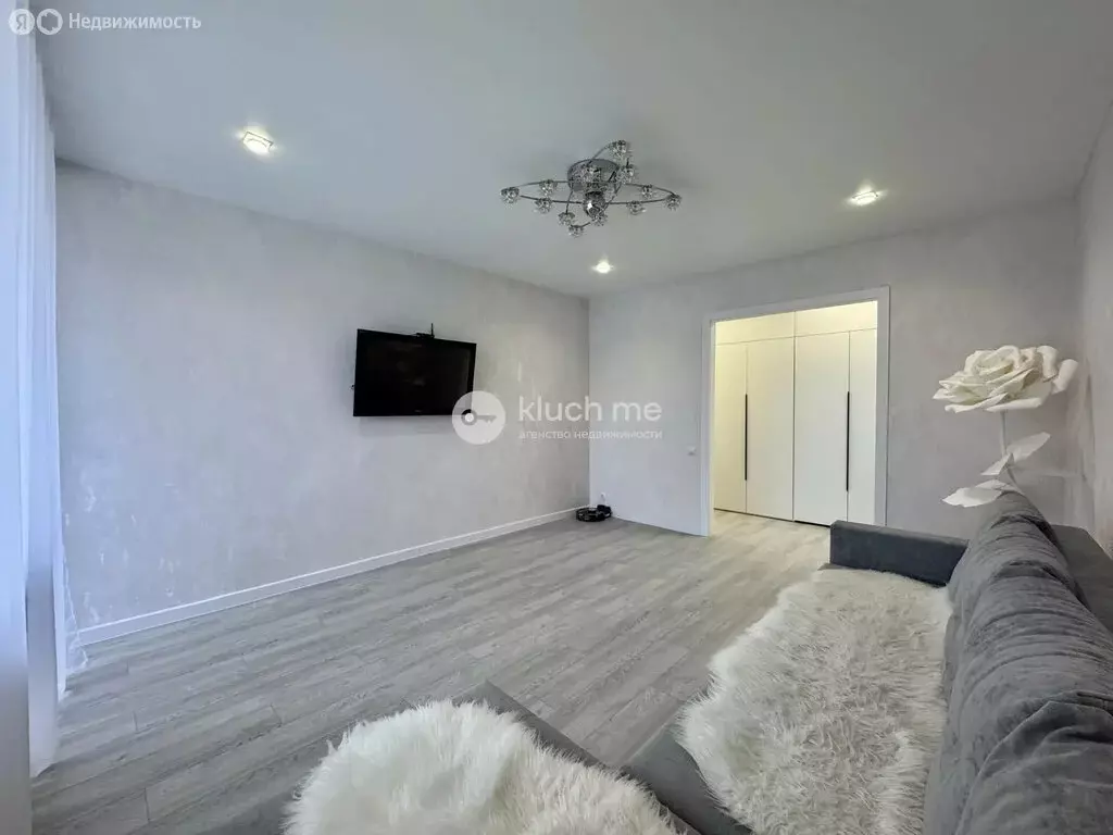 3-комнатная квартира: Казань, Советский район, посёлок Дербышки, улица ... - Фото 2