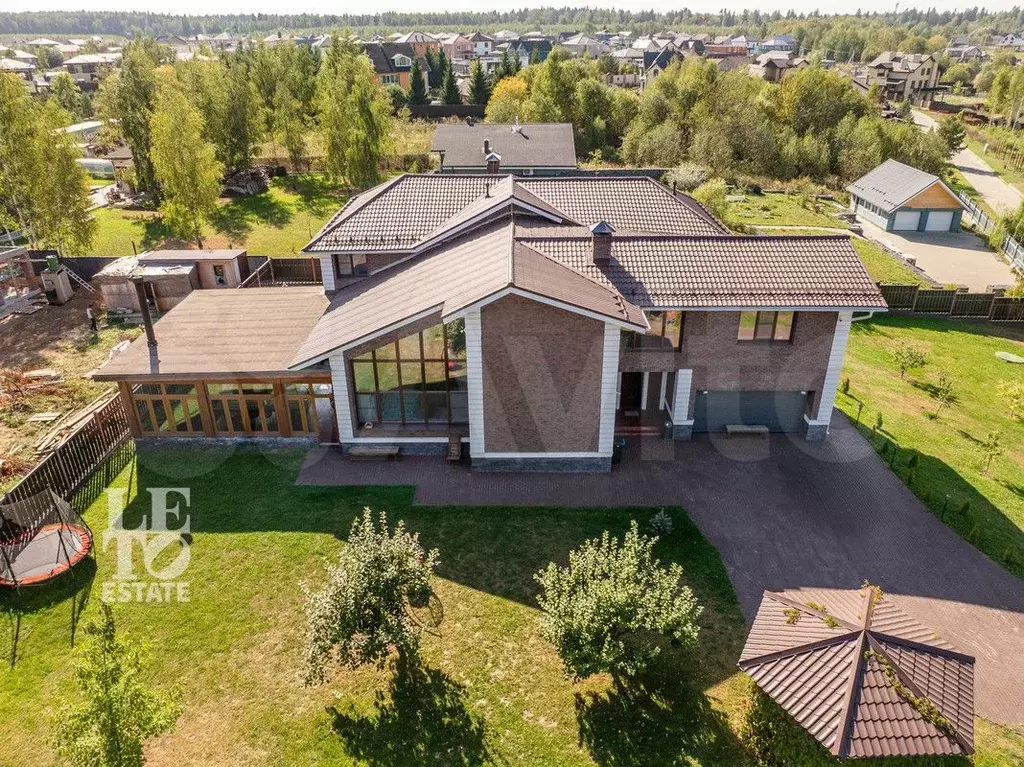 Дом 495,7 м на участке 25,2 сот. - Фото 1