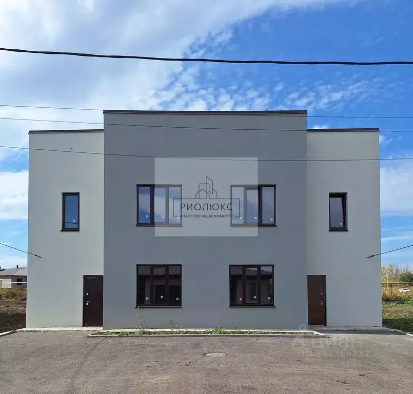 Дом в Башкортостан, Абзелиловский район, Аскаровский сельсовет, с. ... - Фото 1