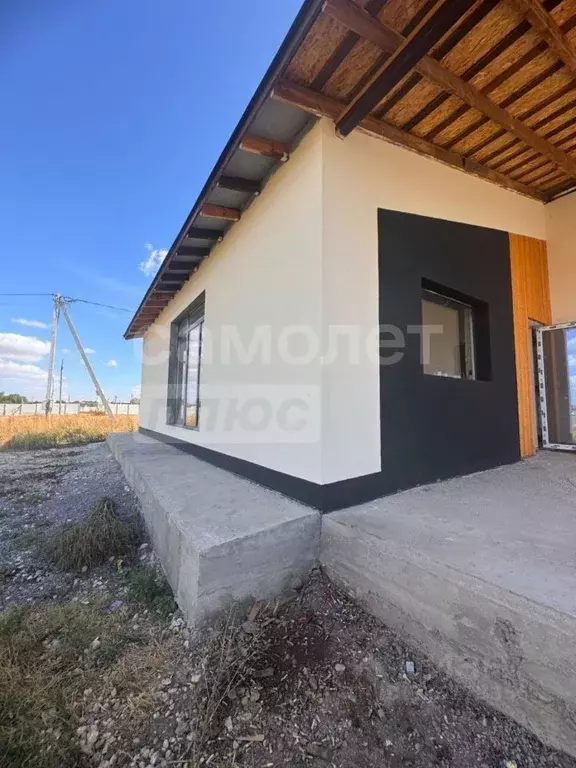 Дом в Крым, Советский район, с. Урожайное ул. Мира (164 м) - Фото 2