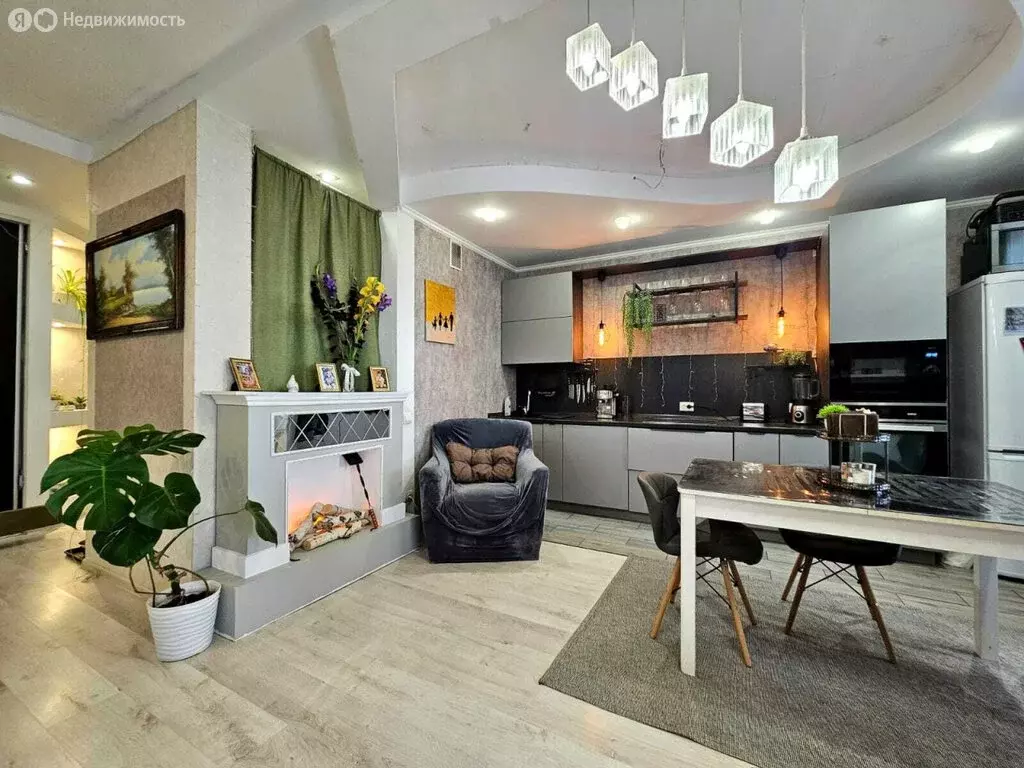 3-комнатная квартира: Екатеринбург, улица Рябинина, 31 (78.8 м) - Фото 0