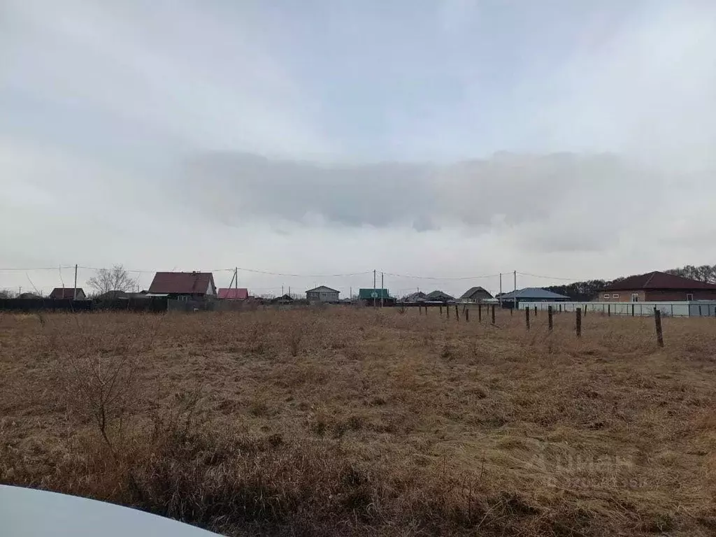 Участок в Хакасия, Усть-Абаканский район, с. Зеленое ул. Клубничная ... - Фото 0