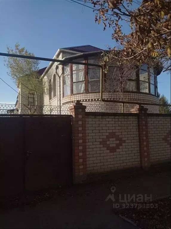 Дом в Крым, Симферополь ул. Индустриальная (150 м) - Фото 1