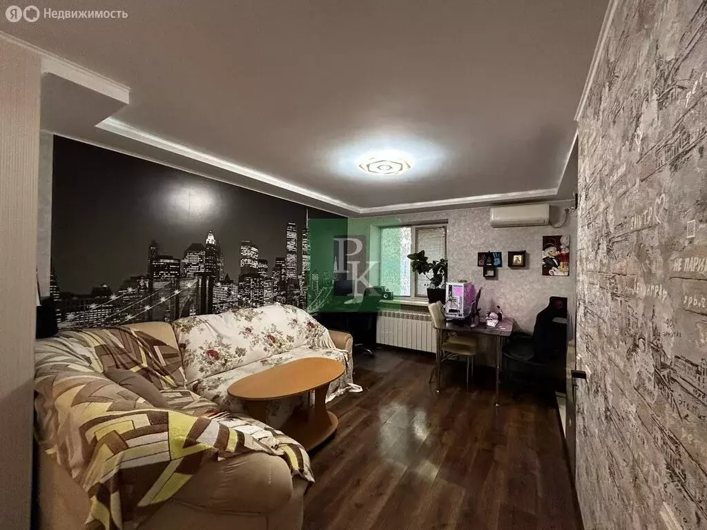 3-комнатная квартира: Симферополь, Киевская улица, 141 (58.1 м) - Фото 0