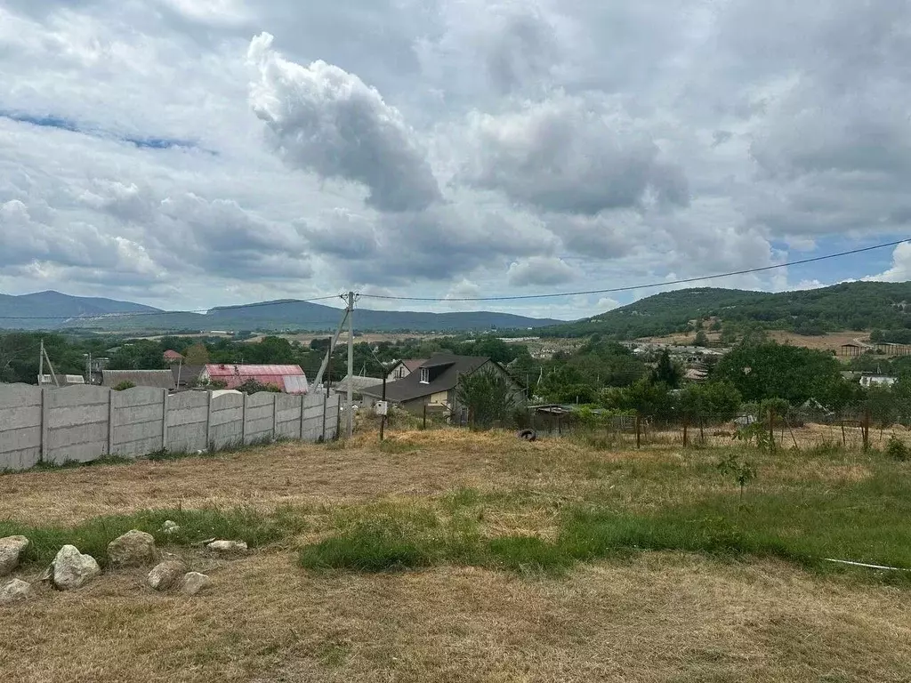 Участок в Севастополь с. Новобобровка, ул. Герасина, 9А (5.0 сот.) - Фото 0