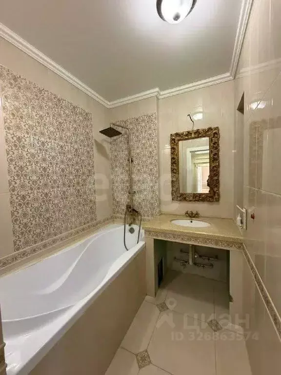 3-к кв. Белгородская область, Белгород ул. Губкина, 17и (82.4 м) - Фото 1