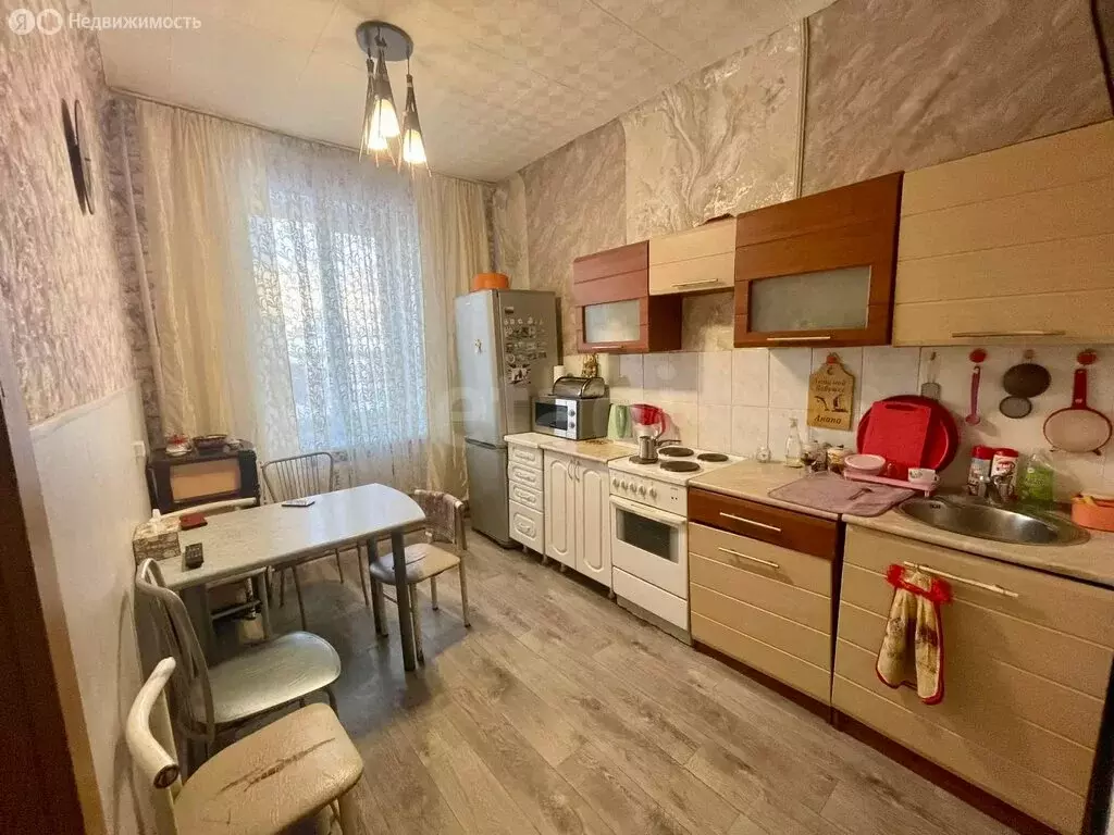 3-комнатная квартира: Ачинск, улица Революции, 13 (72 м) - Фото 2