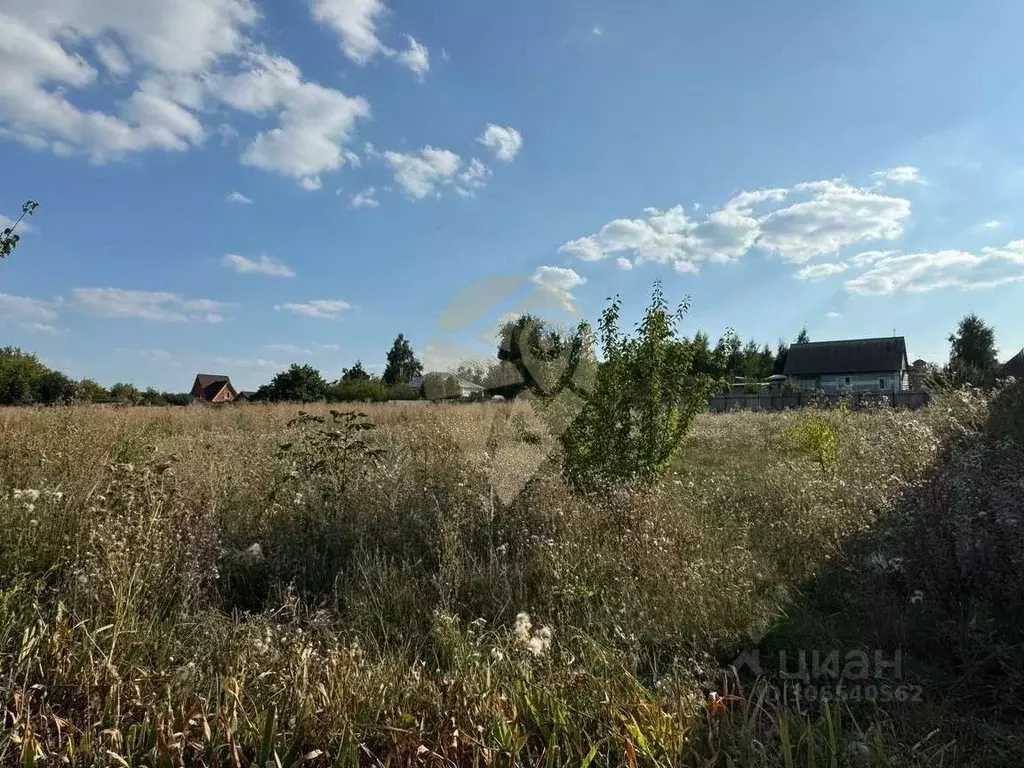 Участок в Белгородская область, Старооскольский городской округ, с. ... - Фото 0